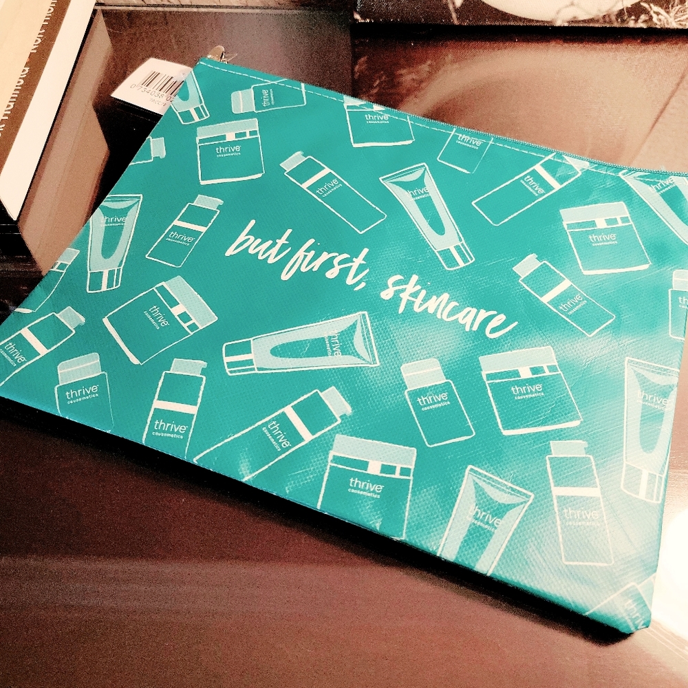 Thrive Causemetics large make-up bag